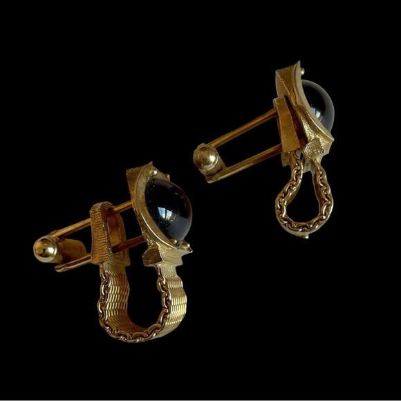 Vintage Signed SWANK Goldtone Mesh Cuff Links With Brown Lucite Cabochons - Picture 4 of 6